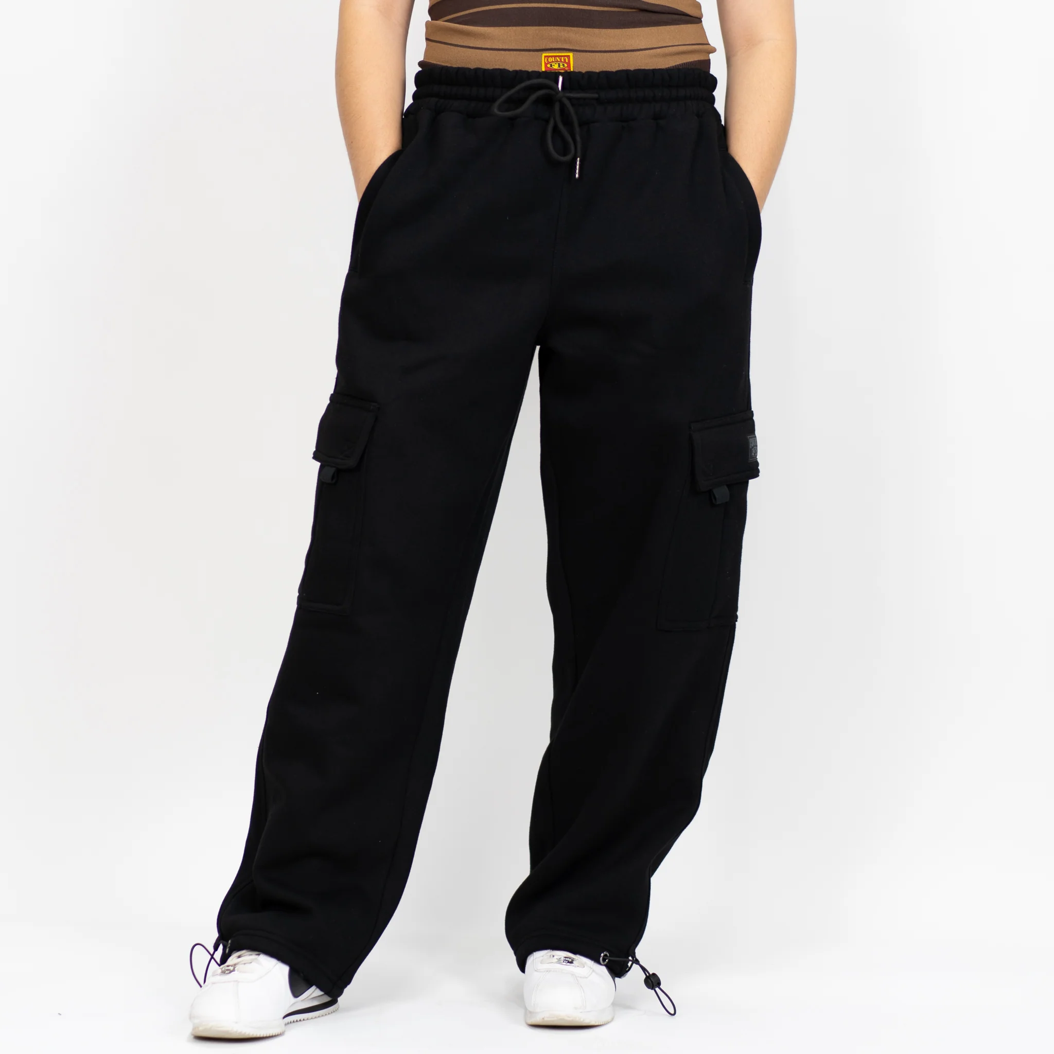 FB County Heavyweight Baggy Cargo Sweatpants - Image 10